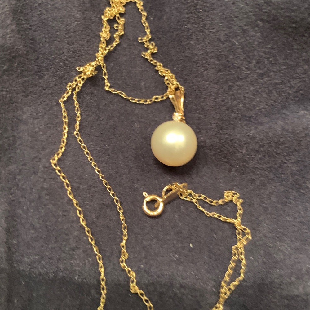 14 KT YELLOW Gold PENDANT w/Natural PEARL AND NATURAL DIAMOND & 14 KT GOLD CHAIN
